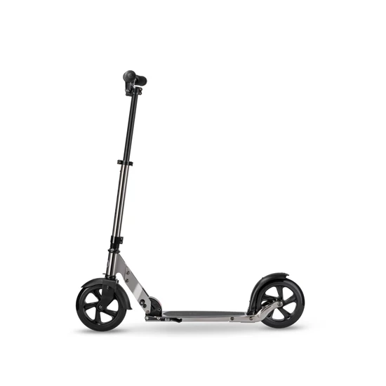 Micro Classic Neochrome  Black roller 200 mm kerekekkel